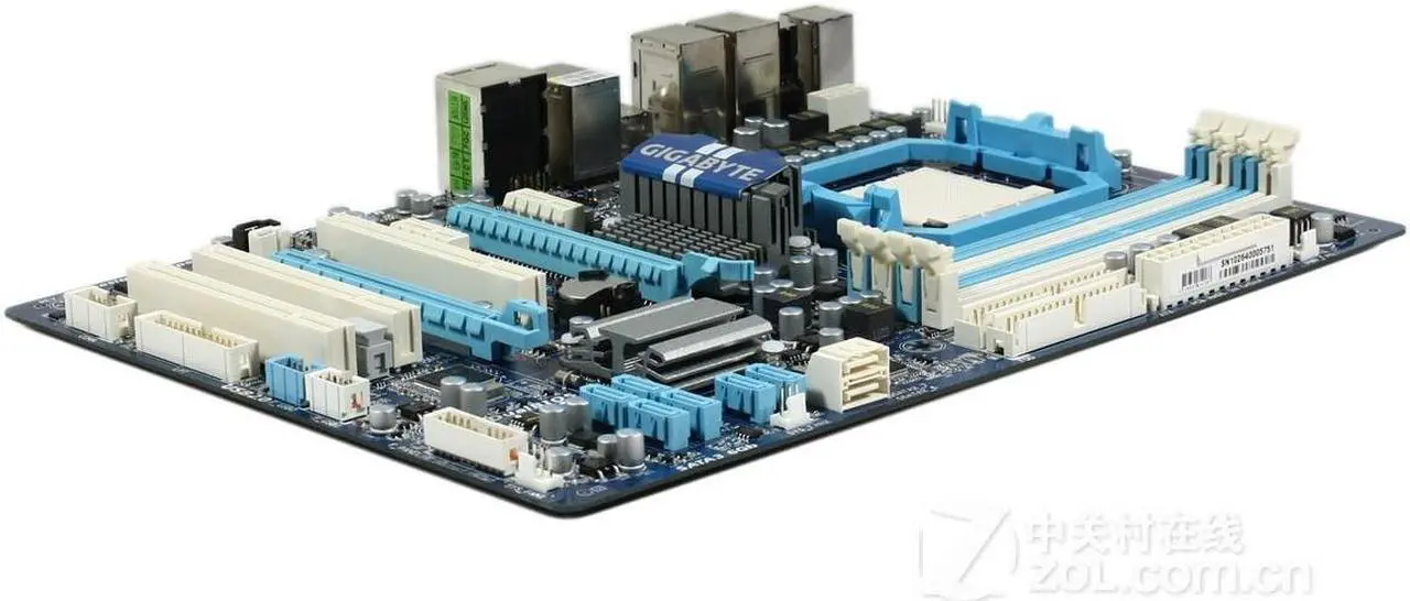 Alt view image 3 of 4 - GIGABYTE GA-870A-UD3 Socket AM3 AMD 870 DDR3 32GB ATX