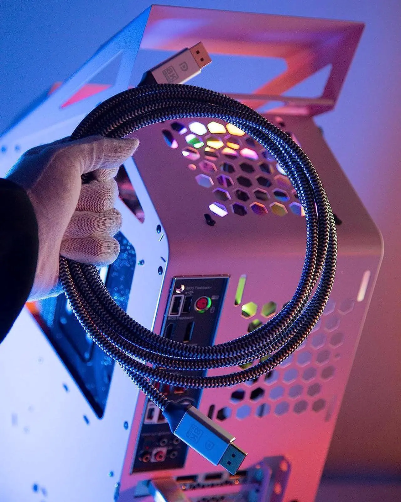 Alt view image 4 of 7 - DisplayPort Cable 1.4, 8K 3.3FT DP Cable 32.4Gbps 8K@60Hz HBR3 4K@60Hz/144Hz/120Hz 5K@60Hz 1080P@240Hz Support FreeSync G-Sync HDR10 for Gaming Monitor Graphics Card - Silver