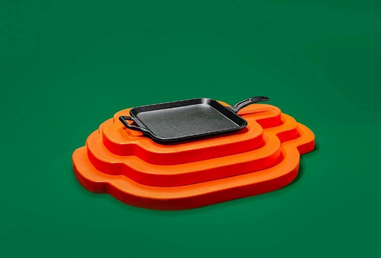 Alt view image 3 of 7 - Lodge BOLD 12 Inch Seasoned Cast Iron Square Griddle, Design-Forward Cookware