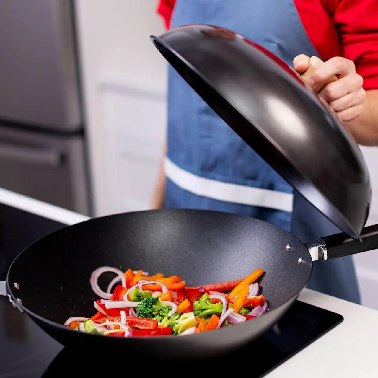 Alt view image 5 of 6 - Joyce Chen 31-0066, 13.5-Inch Nonstick Steel Dome Lid for 14-Inch Wok Black