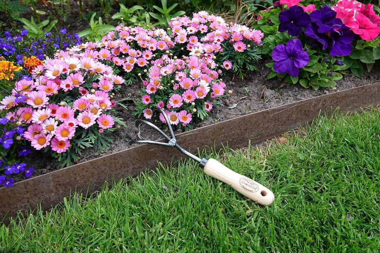 Alt view image 4 of 6 - Tierra Garden DeWit 3-Tine Cultivator with Short Handle, Works as Garden Hoe and Tiller (31-0904)