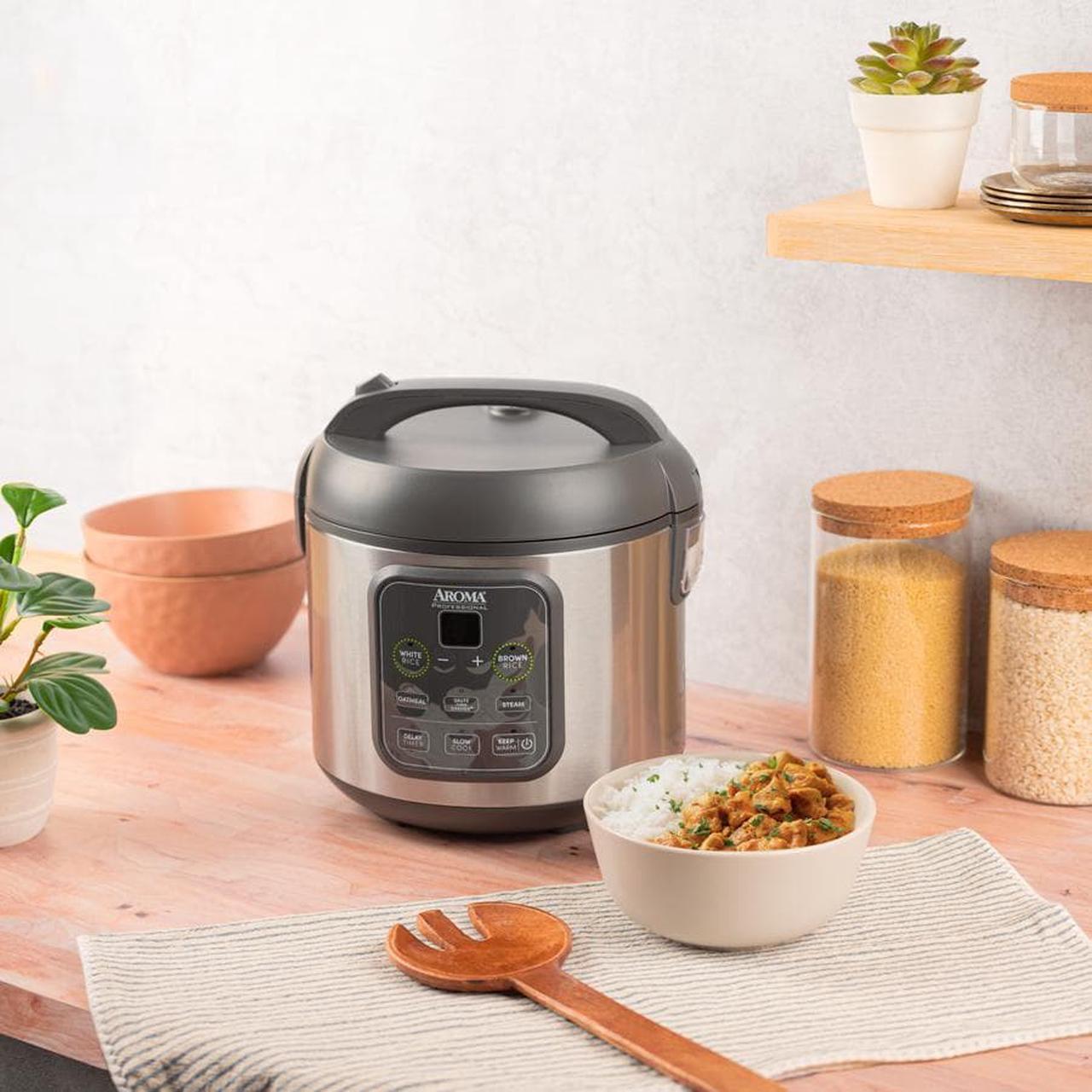 Alt view image 5 of 5 - AROMA® Professional 8-Cup (Cooked) / 2Qt. Digital Rice & Grain Multicooker (ARC-994SG)