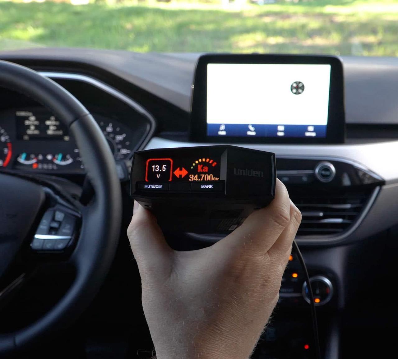 Alt view image 7 of 14 - Uniden R8 Extreme Long Range Radar / Laser Detector - Black