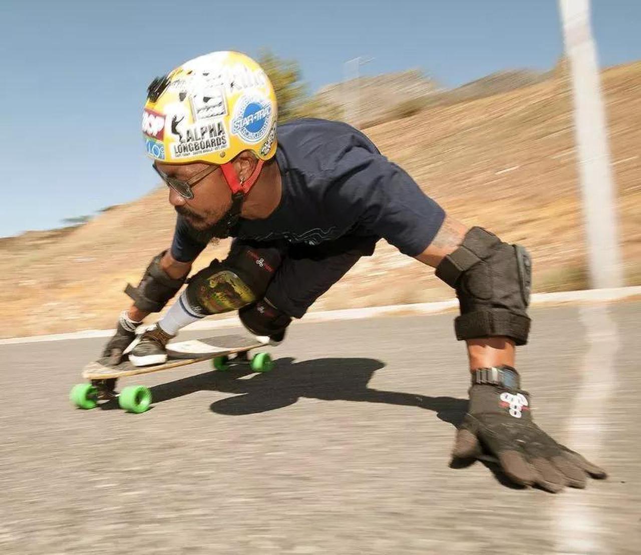 Alt view image 3 of 5 - Triple Eight Adjustable Sliders Longboard Gloves - Black, Size Small/Medium