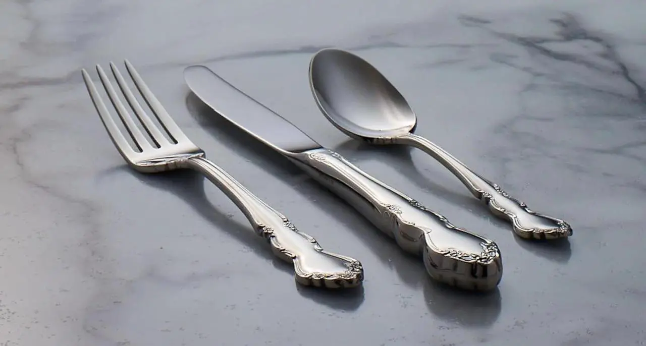 Alt view image 2 of 3 - Oneida Dover 45 Piece Stainless Steel Fine Flatware Set, Service For 8, Silver