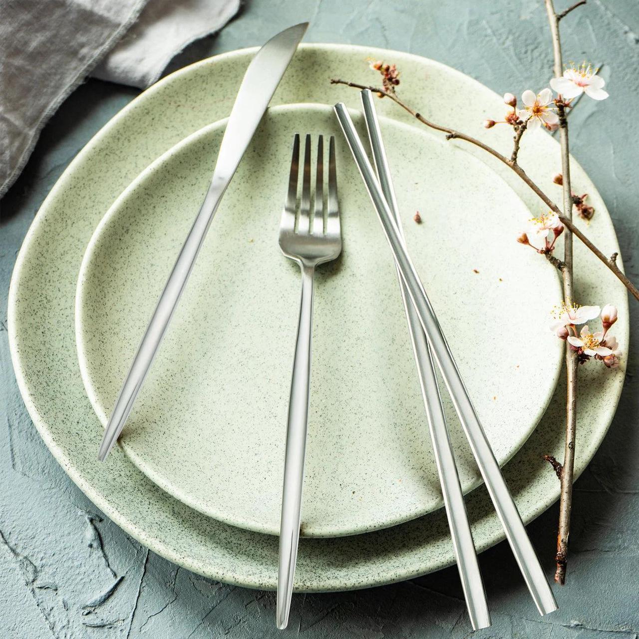 Alt view image 4 of 6 - Oneida Set Of 4 Kenwood Fine Flatware Stainless Steel Salad Forks, Metallic