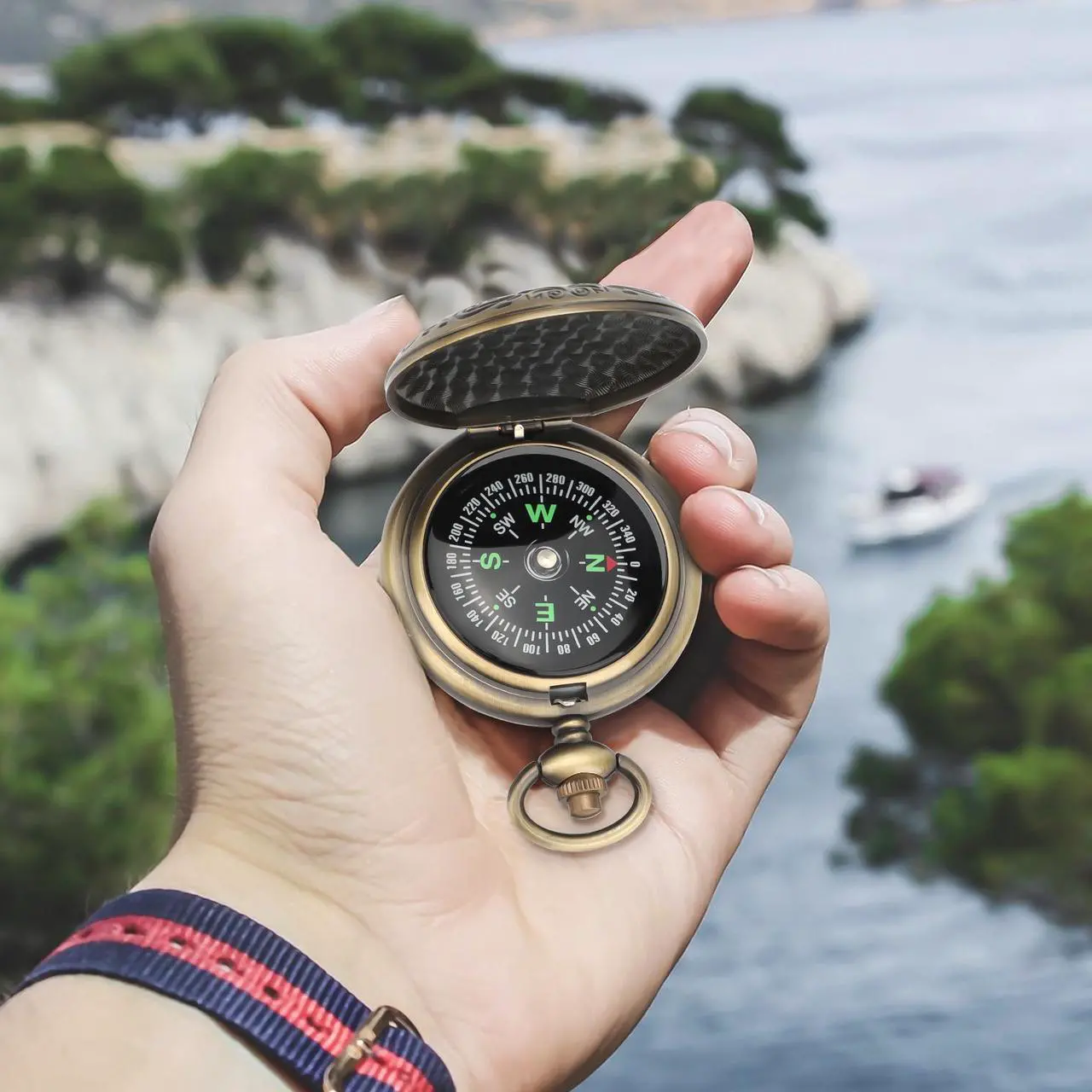 Alt view image 3 of 6 - Portable Pocket Compass - Compact and Durable Outdoor Navigation Tool- Ideal for gifting to friends, family, or colleagues