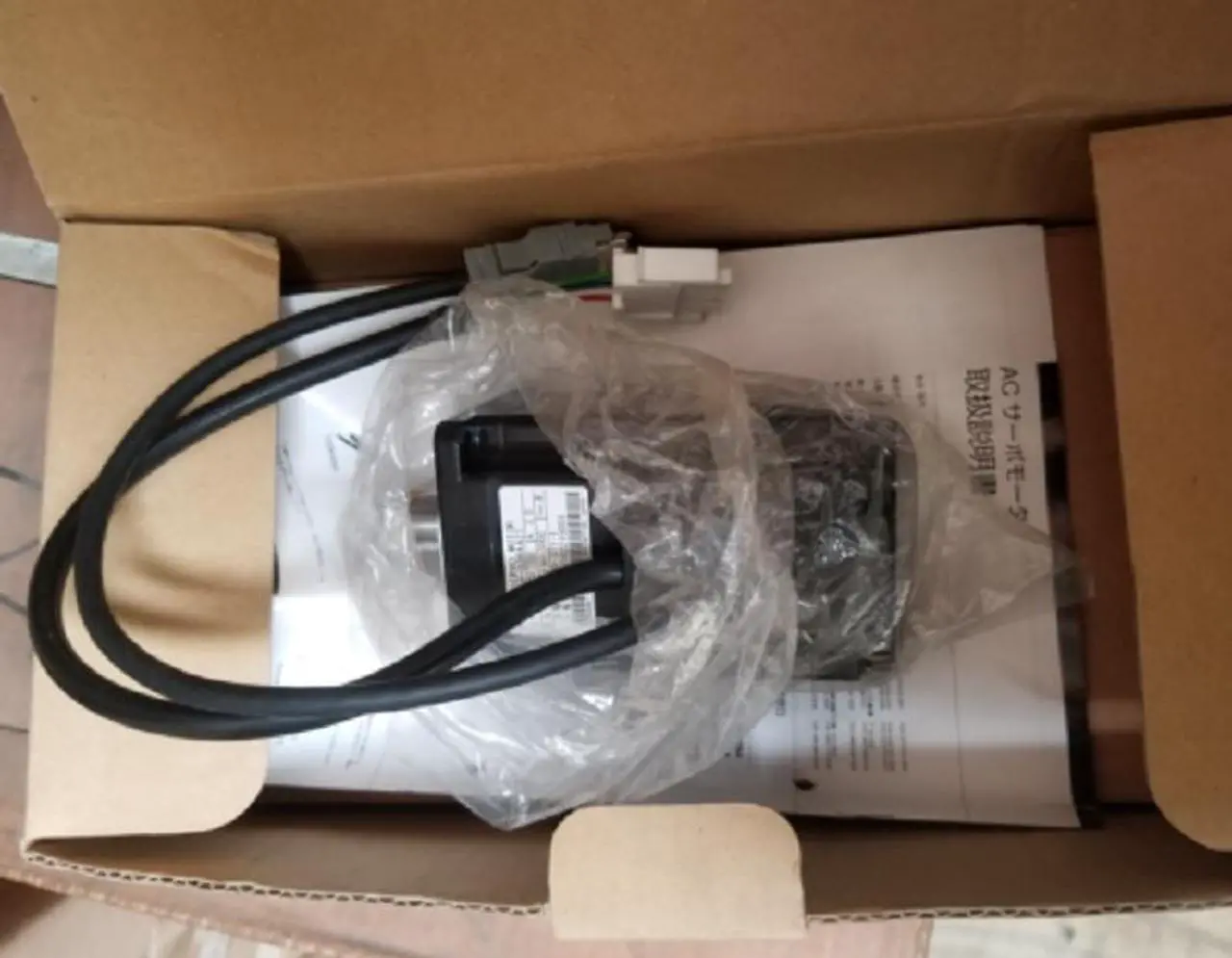 Main image of 1PC YASKAWA AC SERVO MOTOR SGMAH-02BAA21 NEW ORIGINAL FREE EXPEDITED SHIPPING