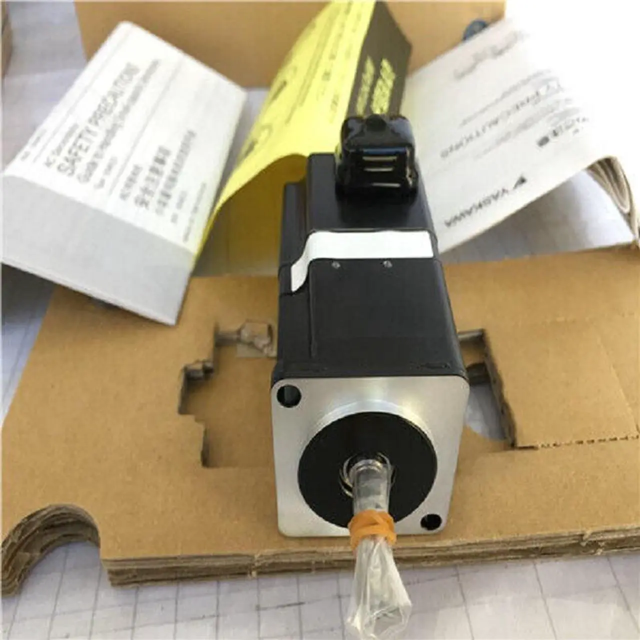 Alt view image 3 of 4 - NEW ORIGINAL YASKAWA AC SERVO MOTOR SGMAS-A5ACA21 FREE EXPEDITED SHIPPING