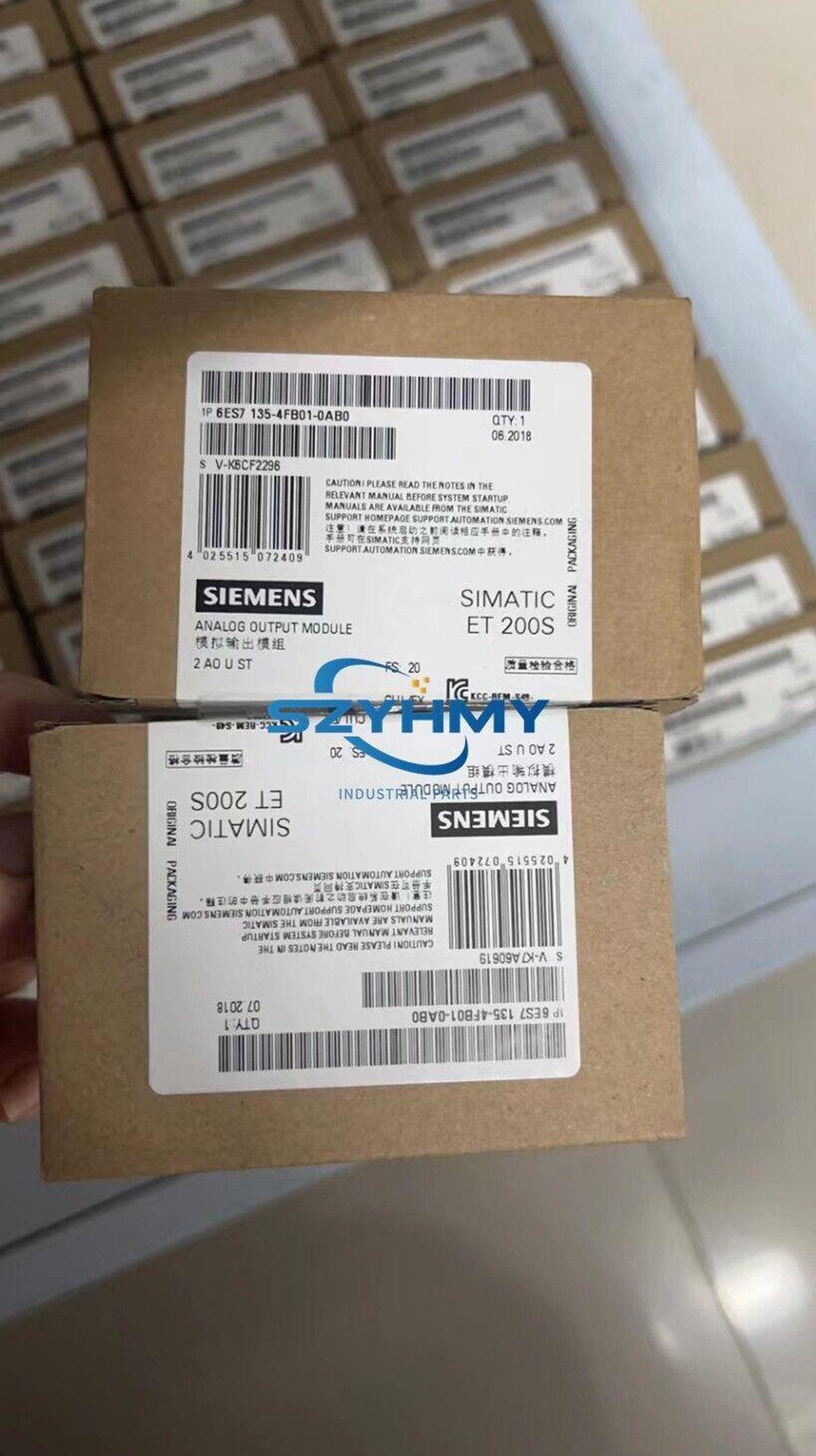 1PCS New Siemens 6ES7135-4FB01-0AB0 module 6ES7 135-4FB01-0AB0