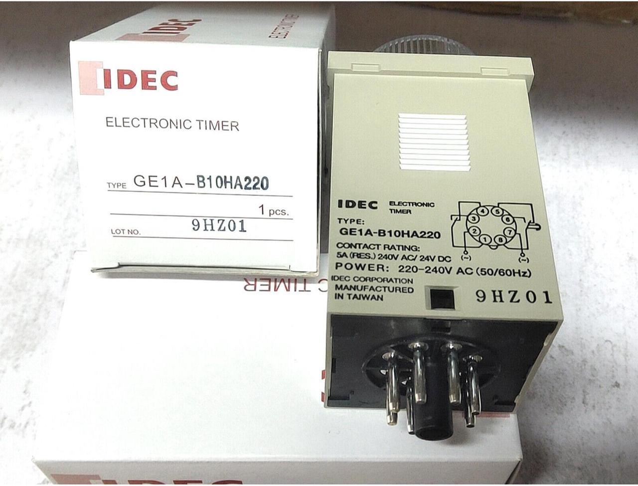 IDEC GE1A-B10HA220 Timer 8-pin Plug-In DPDT 5A New 1PCSKd