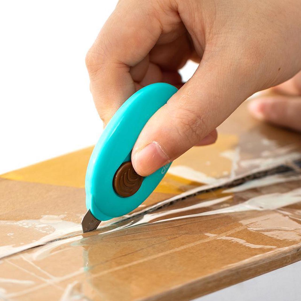 Alt view image 2 of 7 - Deli 3 Pcs Mini Retractable Utility Knife Box Cutter Letter Opener Portable, Suitable for Cutting Envelopes(Pink,Blue,Green)