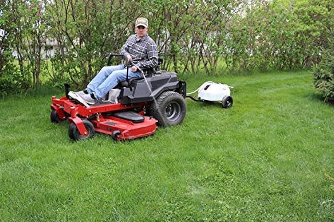 Alt view image 3 of 5 - Homestead 12 Gallon Spot & Broadcast Trailer Sprayer