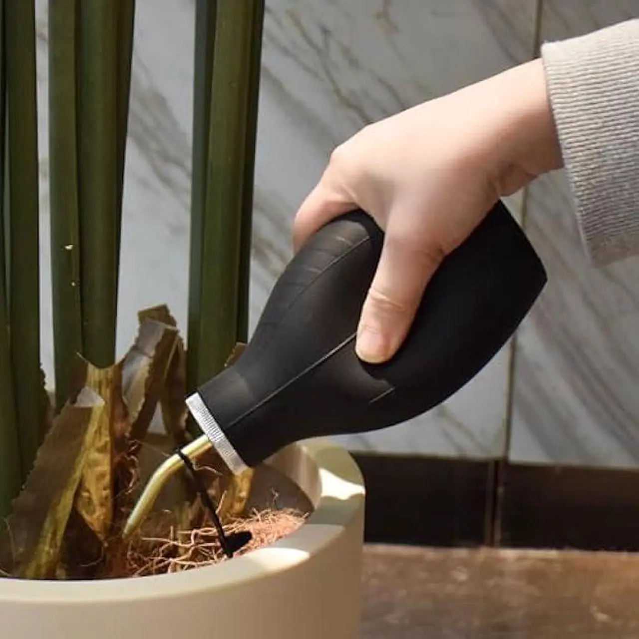 Alt view image 6 of 6 - Bulb Duster Sprayer Insect Buster  Handheld, 12oz. Extendable Applicator Dispenser for Diatomaceous Earth & Other Home Powder Applications  Non-Toxic Assemble Garden Farm