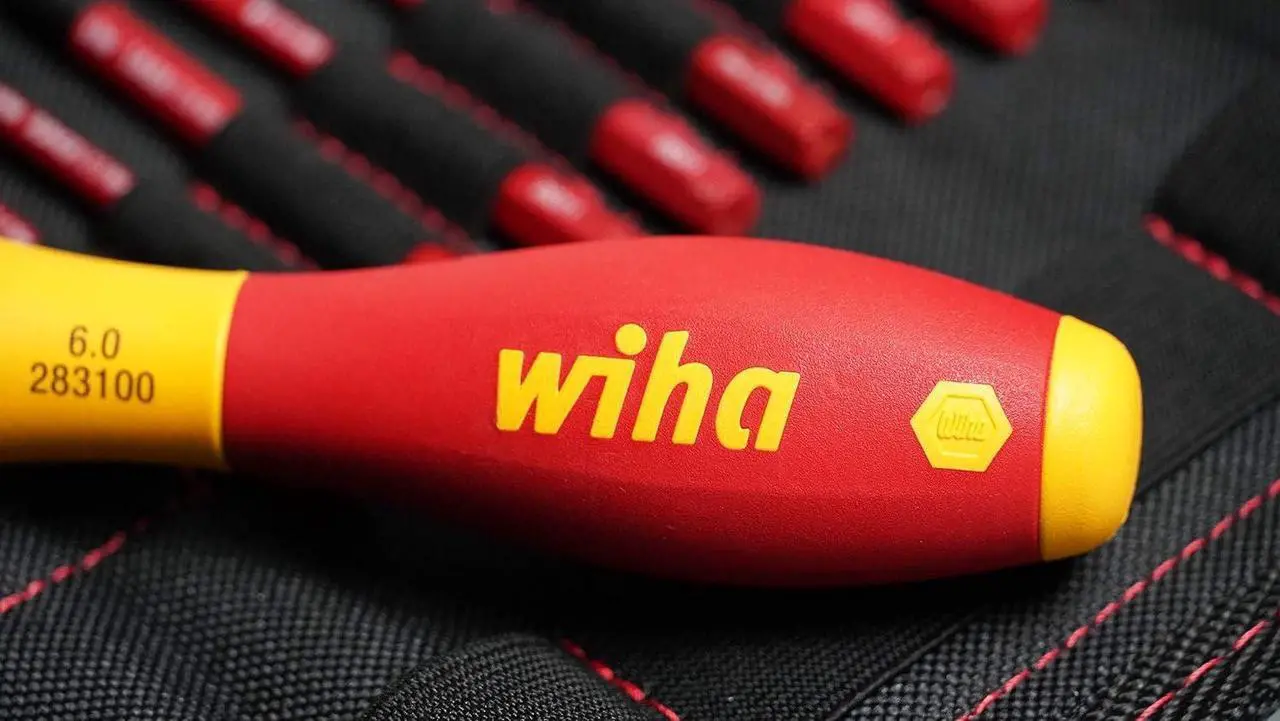Alt view image 6 of 7 - Wiha 28398 19 Piece Insulated SoftFinish SlimLine Blade Set