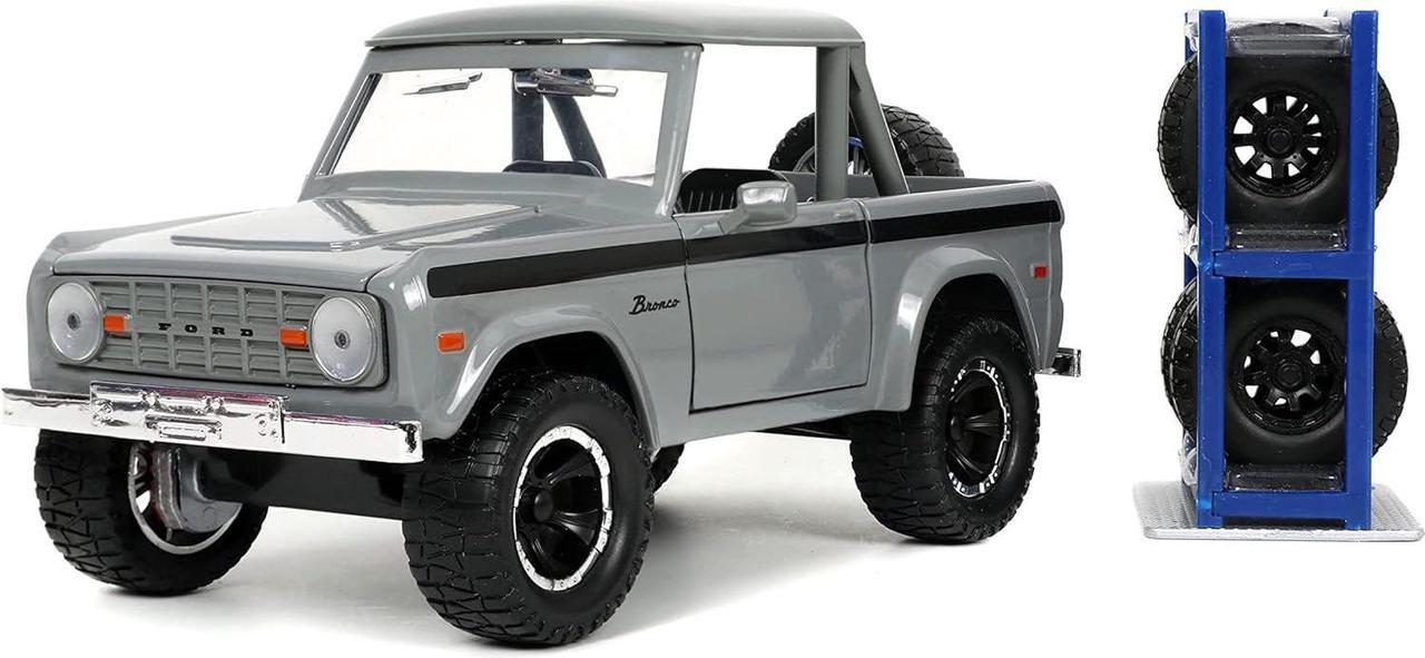 Main image of Jada Toys Just Trucks 1:24 1973 Ford Bronco Die-cast Car Grey, Toys for Kids and Adults