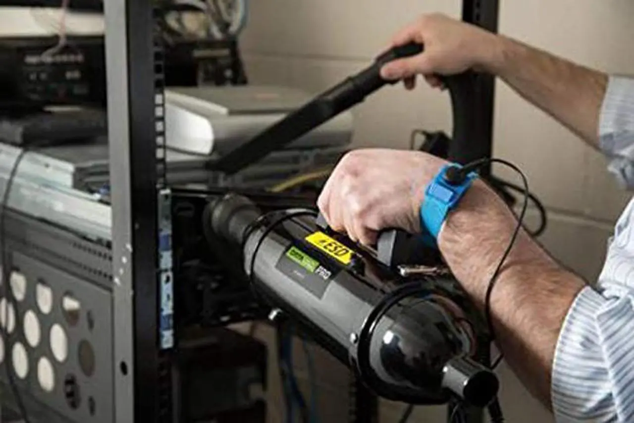 Alt view image 2 of 4 - METROVAC DataVac(r) ESD Safe Pro Series MDV-1ESD, Compact Computer Vacuum & Blower for Electronics, Anti-Static, HEPA Filtration, and Durable