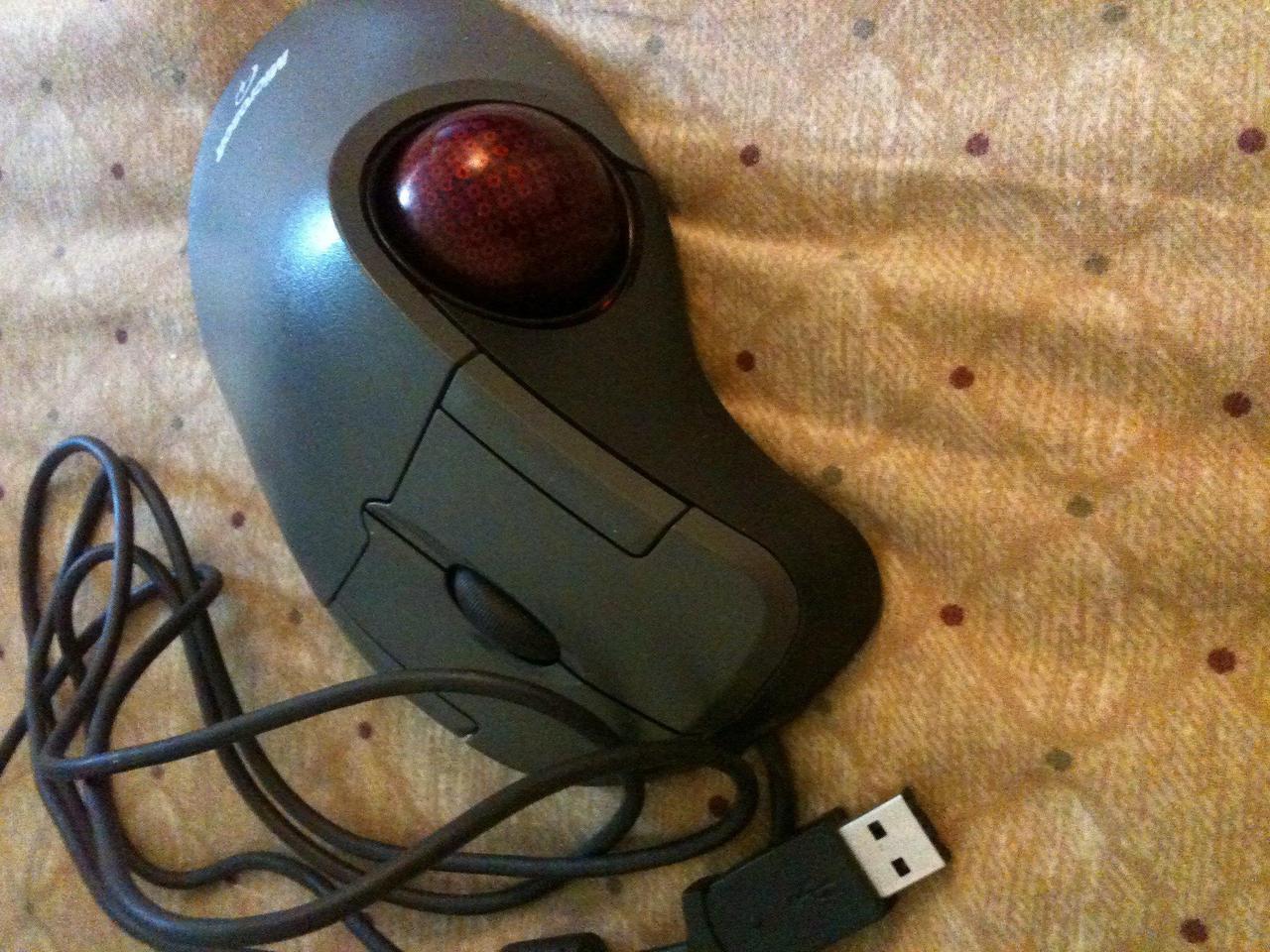Alt view image 2 of 3 - Microsoft D67-00001 Trackball Optical Mouse