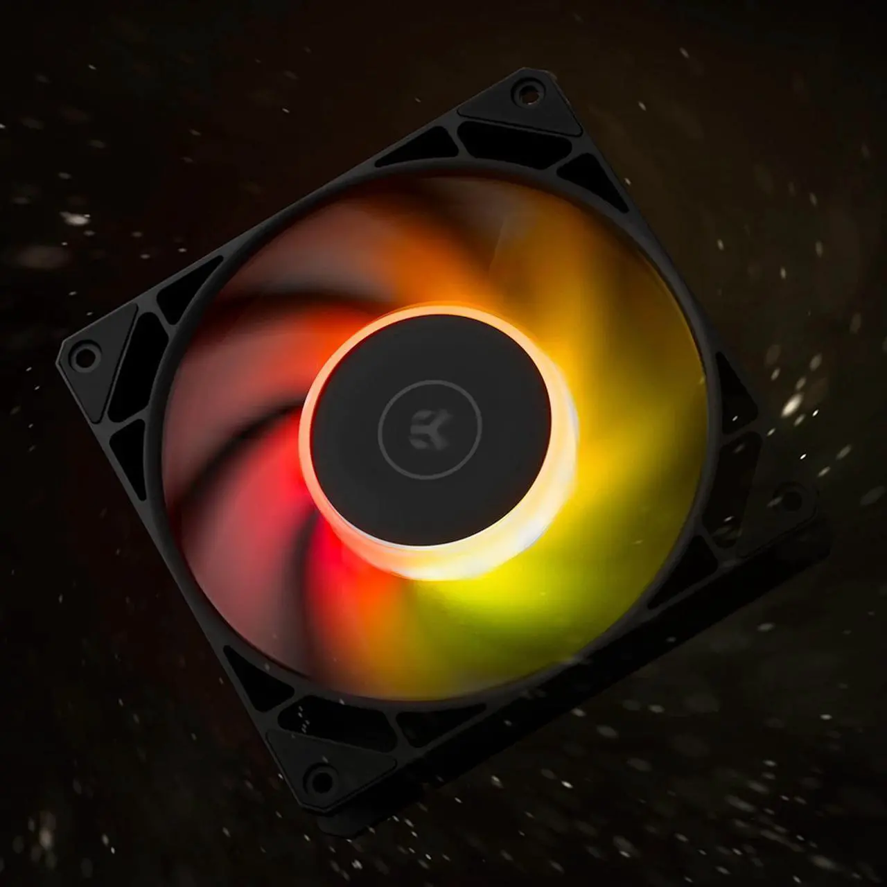 Alt view image 4 of 5 - EKWB EK-Loop FPT 140mm Fan, 600-2200 RPM, Digital RGB, Black