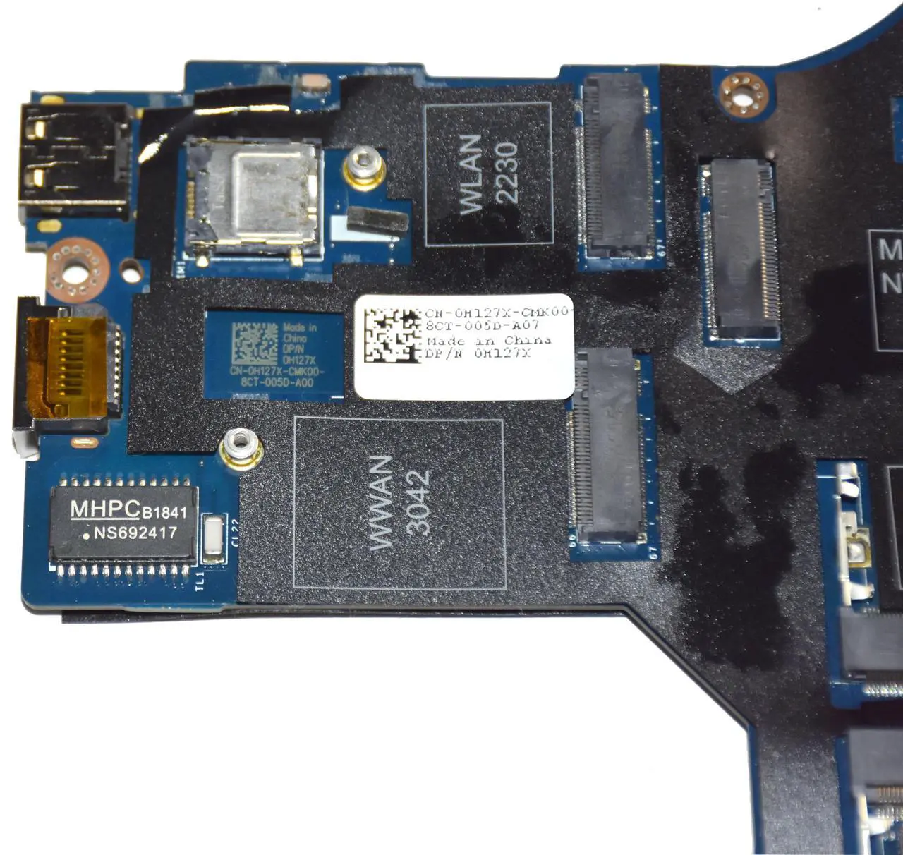 Alt view image 7 of 7 - Dell Precision 7730 Intel Xeon E-2176M DDR4 laptop Motherboard H127X