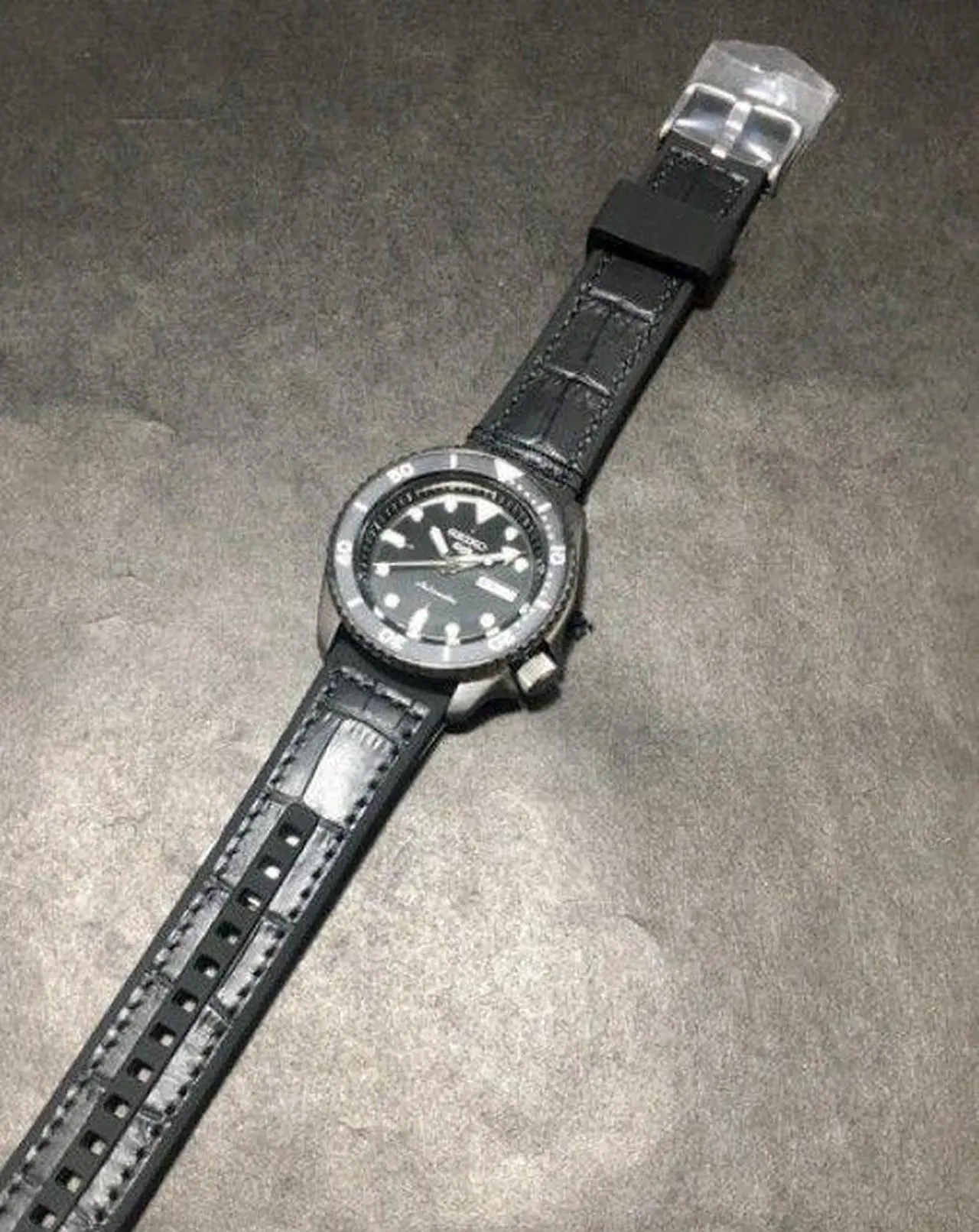Alt view image 4 of 6 - Seiko 5 Sports Specialist Style Automatic SRPD65K3 100M Men's Watch