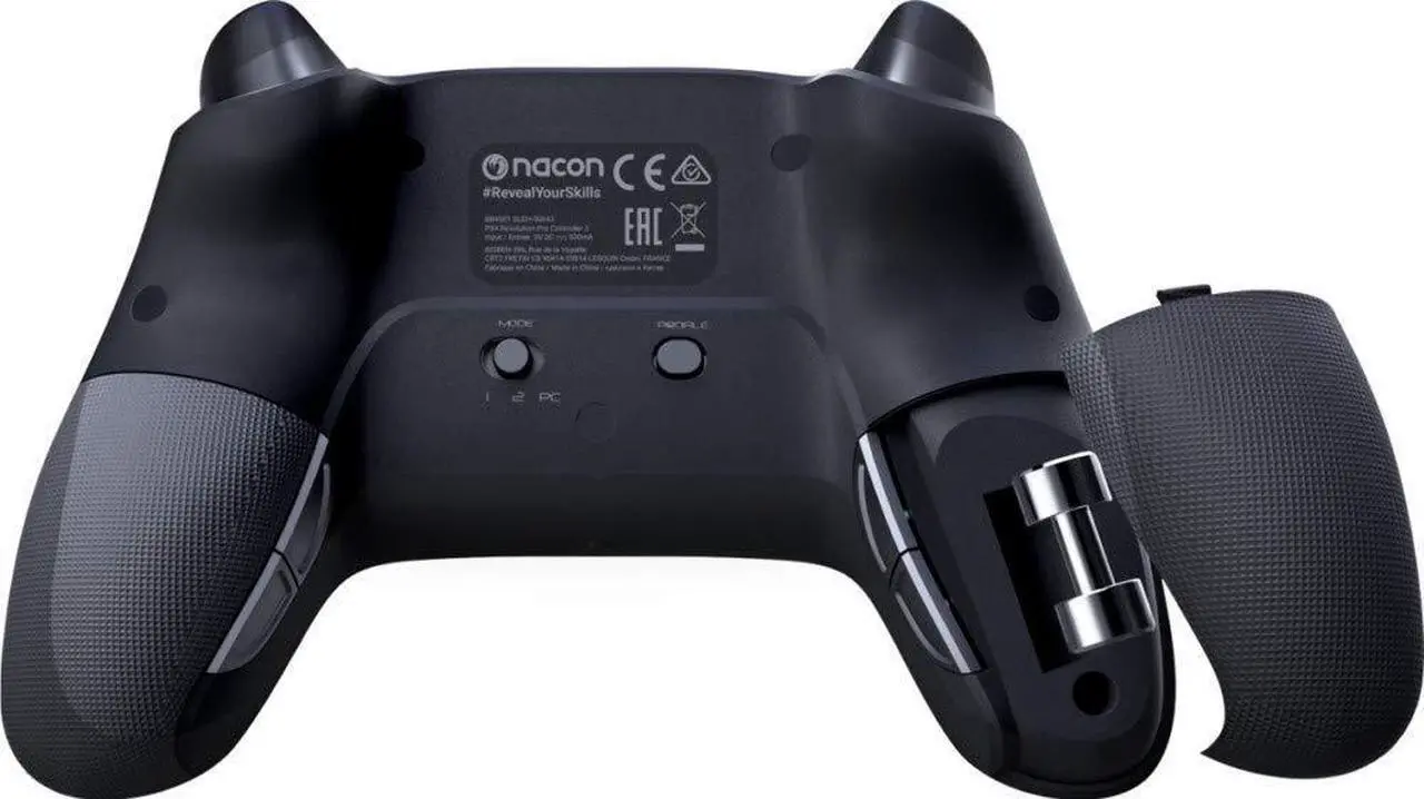 Alt view image 4 of 4 - Nacon Revolution Pro Controller 3 Wired PS4 Ufficiale Sony PlayStation