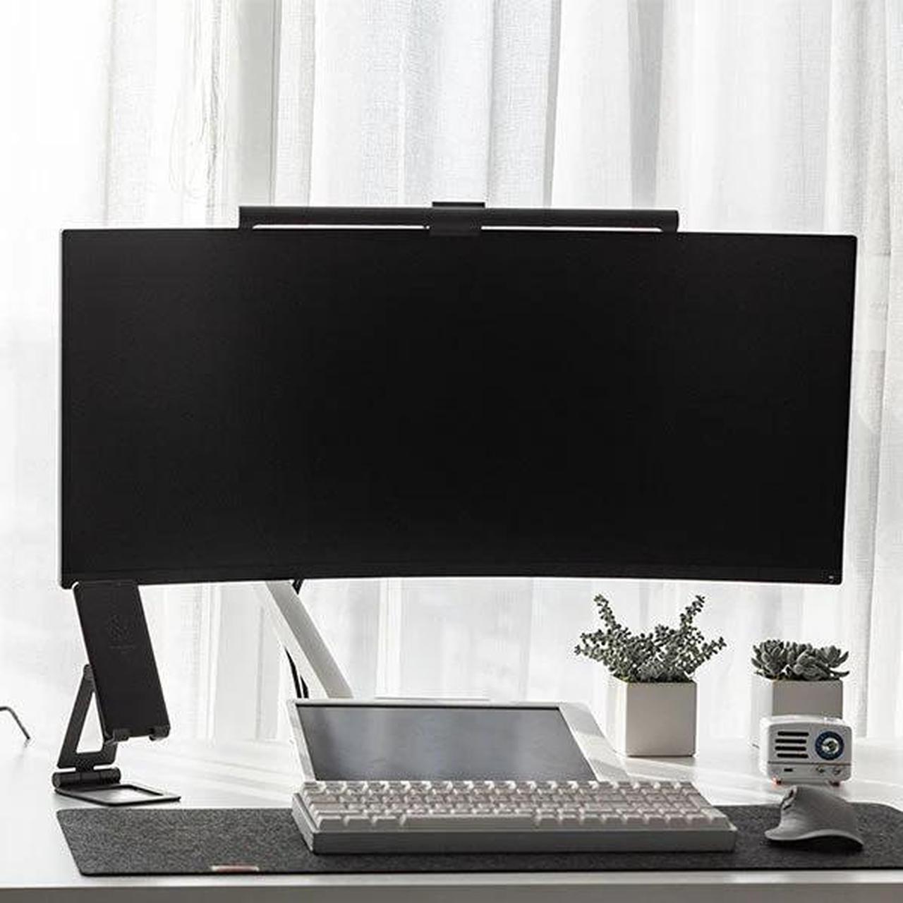 Alt view image 4 of 7 - Desky Monitor Light Bar