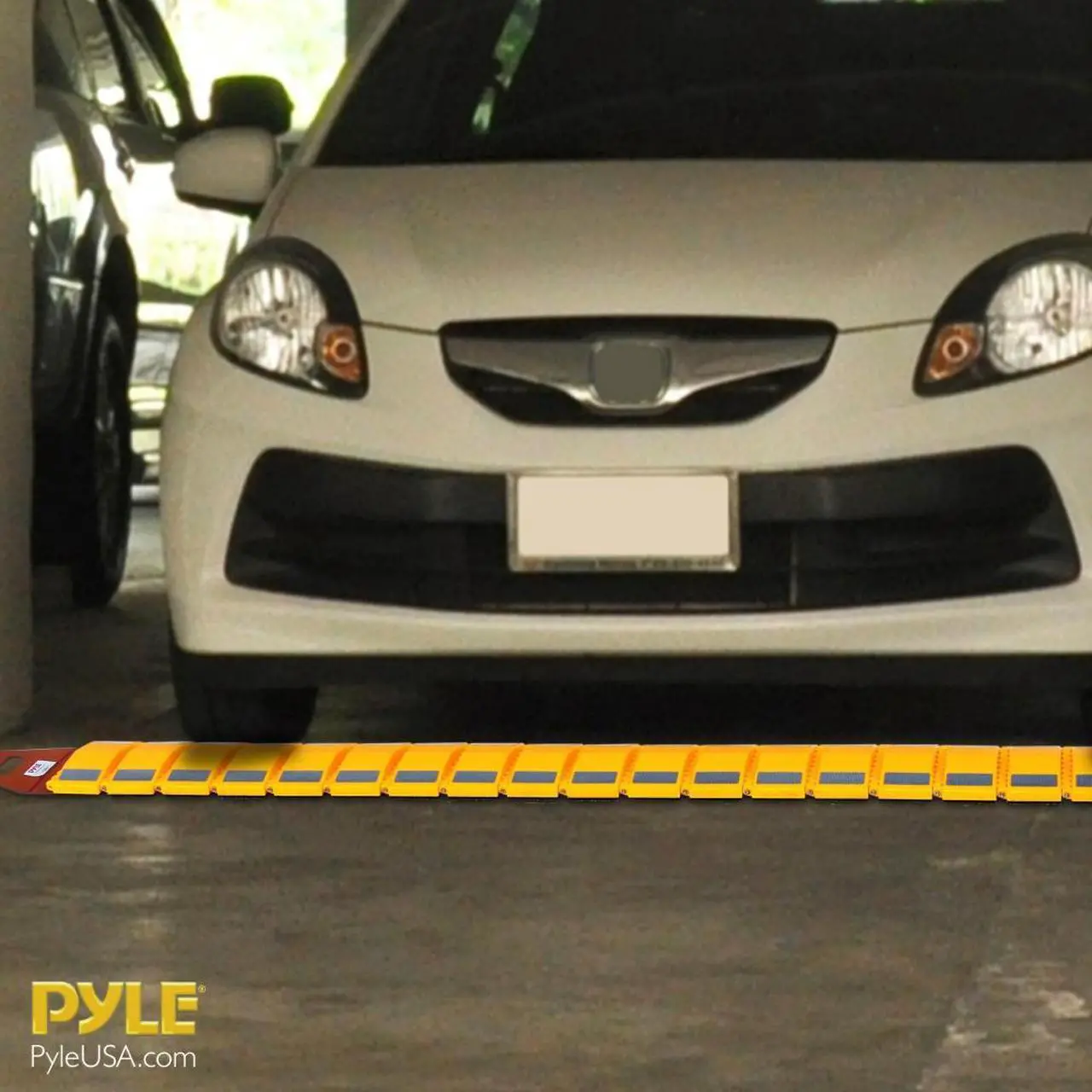 Alt view image 4 of 7 - Pyle Portable Speed Bump Traffic Guard for Car, Truck & Bus, 9.8 ft. Length - PSPD16