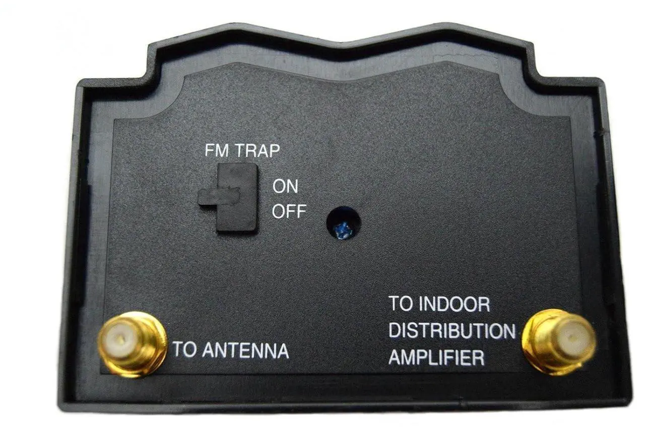Alt view image 4 of 7 - Indoor Outdoor High Gain Signal Amplifier HDTV VHF UHF FM Channel Boost