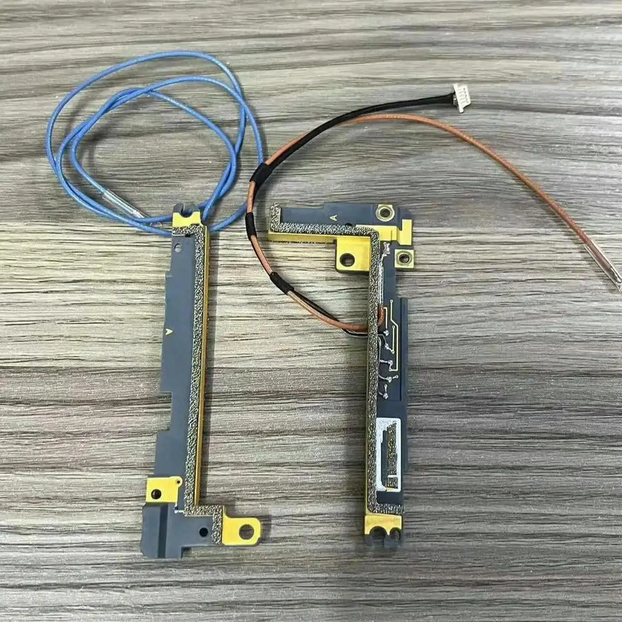Main image of FOR KIT ANTENNA,WWAN,Amphenol for X1 Carbon 7th 8th, 5A30V25489 5A30V25490 SA30S69624 SA30S69626 DC330014K00/10