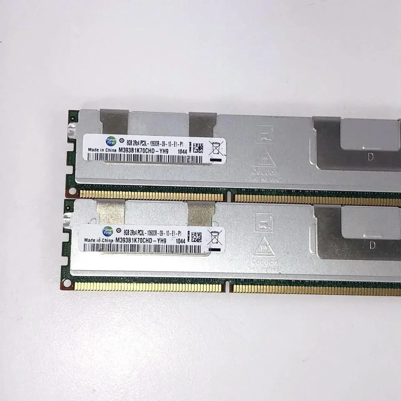 Main image of 1pcs M393B1K70CHD-YH9 RAM 8G 8GB 2RX4 PC3L-10600R ECC REG DDR3L 1333 For Memory