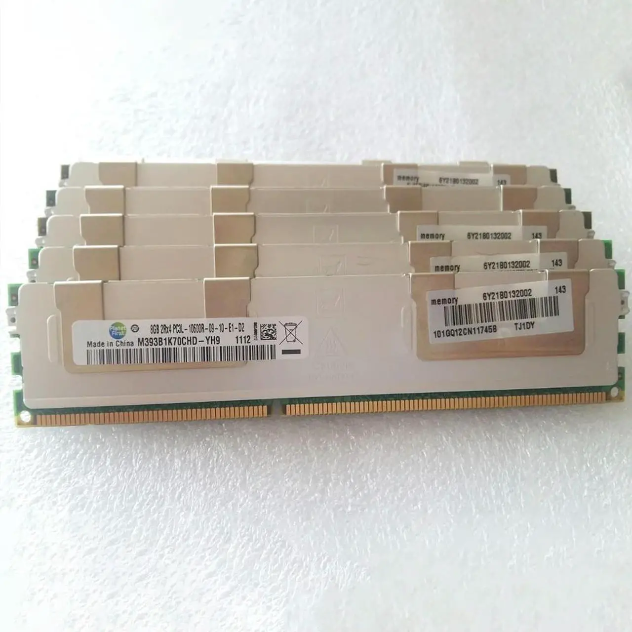 Alt view image 4 of 4 - 1pcs M393B1K70CHD-YH9 RAM 8G 8GB 2RX4 PC3L-10600R ECC REG DDR3L 1333 For Memory