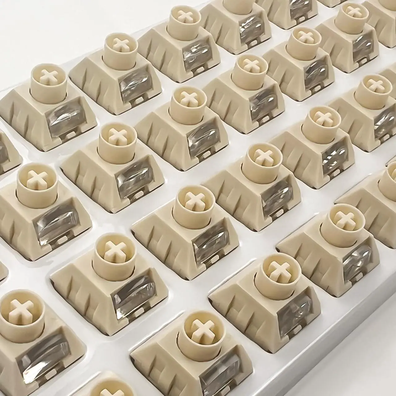 Alt view image 5 of 5 - Kailh Box Ice Cream Pro Max Keyboard Switches,Pre-Lubed Linear 5-pin 45gf RGB SMD Switch for Mechanical Keyboard(Ice Cream 45Pcs)