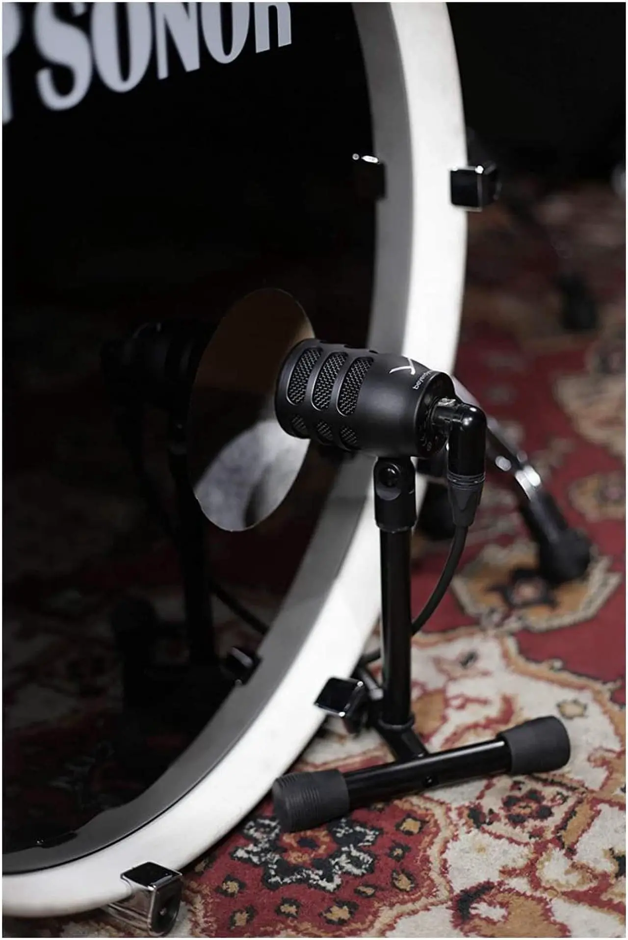 Alt view image 8 of 10 - Beyerdynamic TG D70 Dynamic Kickdrum Hypercardioid Microphone