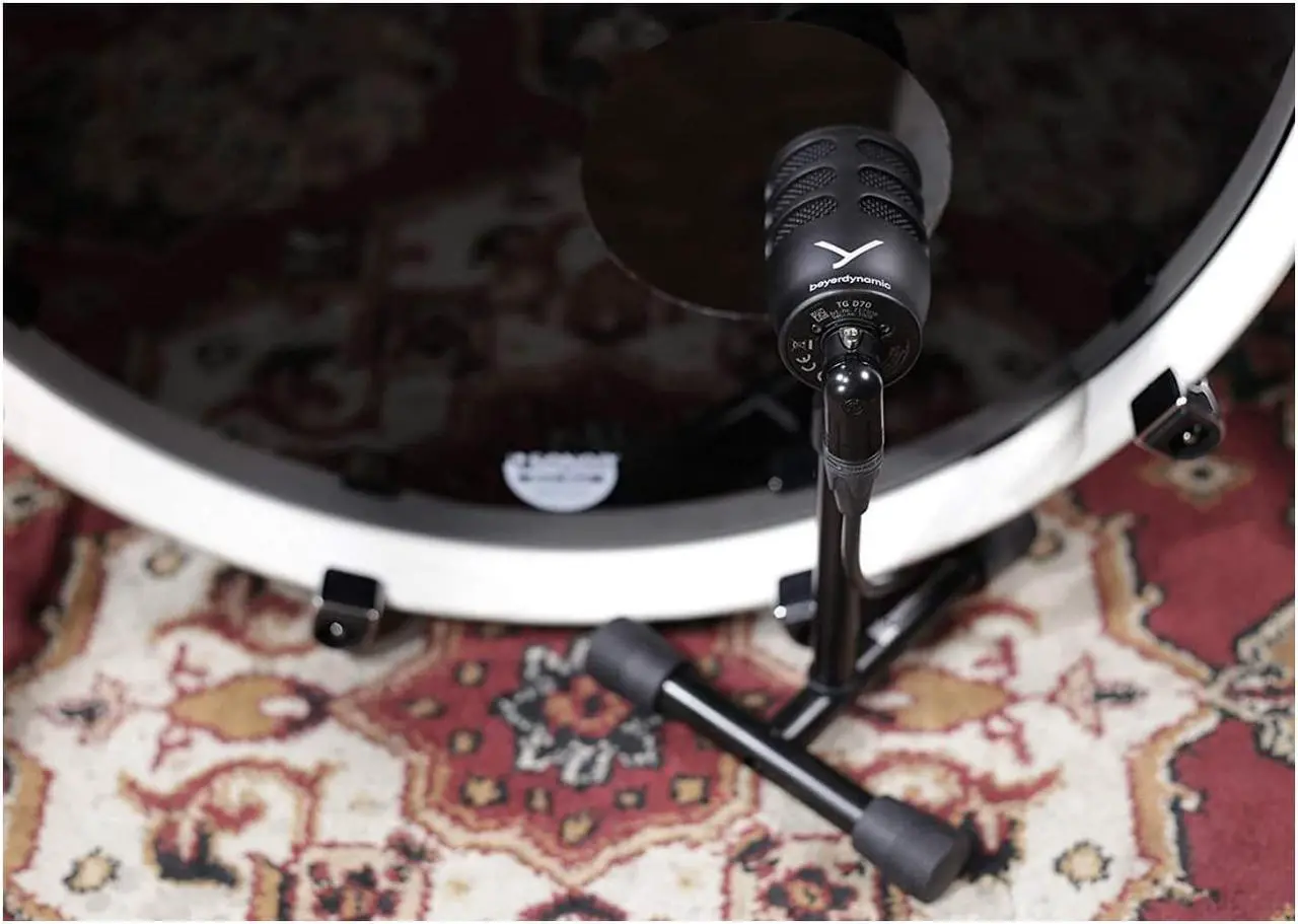 Alt view image 9 of 10 - Beyerdynamic TG D70 Dynamic Kickdrum Hypercardioid Microphone