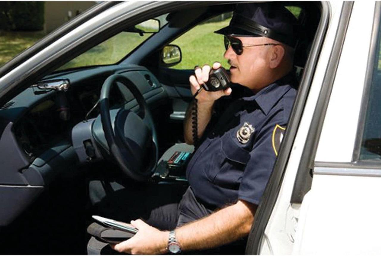 Alt view image 4 of 6 - Uniden BC125AT Black/Charcoal Bearcat Handheld Scanner42 UNNBC125AT