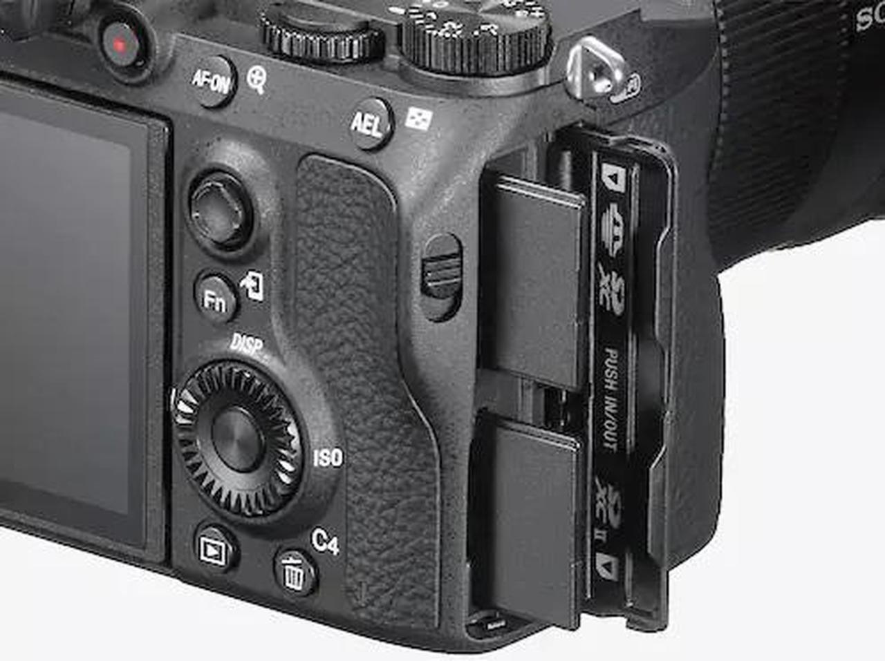 Alt view image 20 of 20 - Sony a7 III Full-Frame Mirrorless Interchangeable-Lens Camera Optical with 3-Inch LCD, Black (ILCE7M3/B)