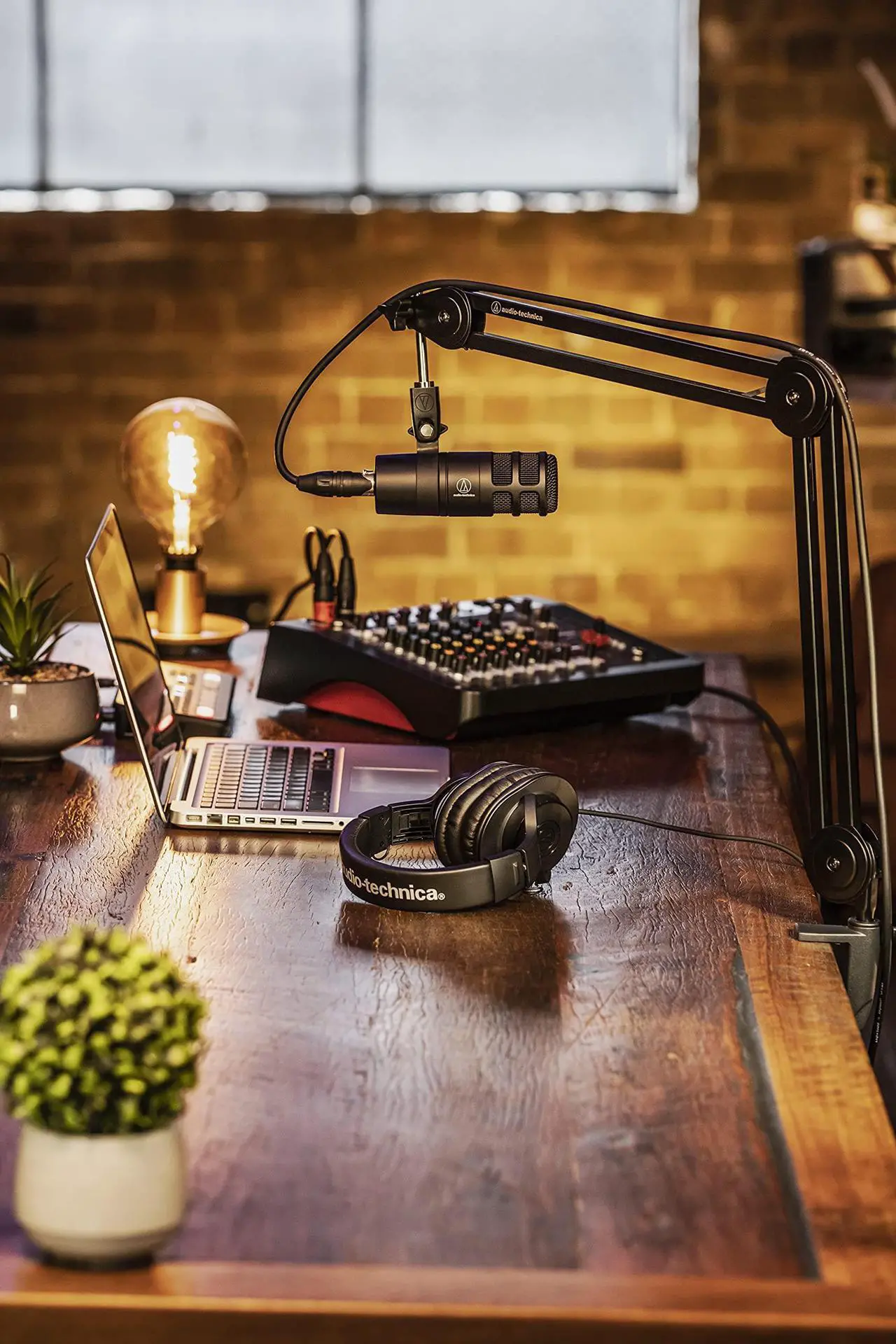 Alt view image 15 of 20 - Audio-Technica AT2040 Hypercardioid Front-Address Dynamic Podcast Microphone