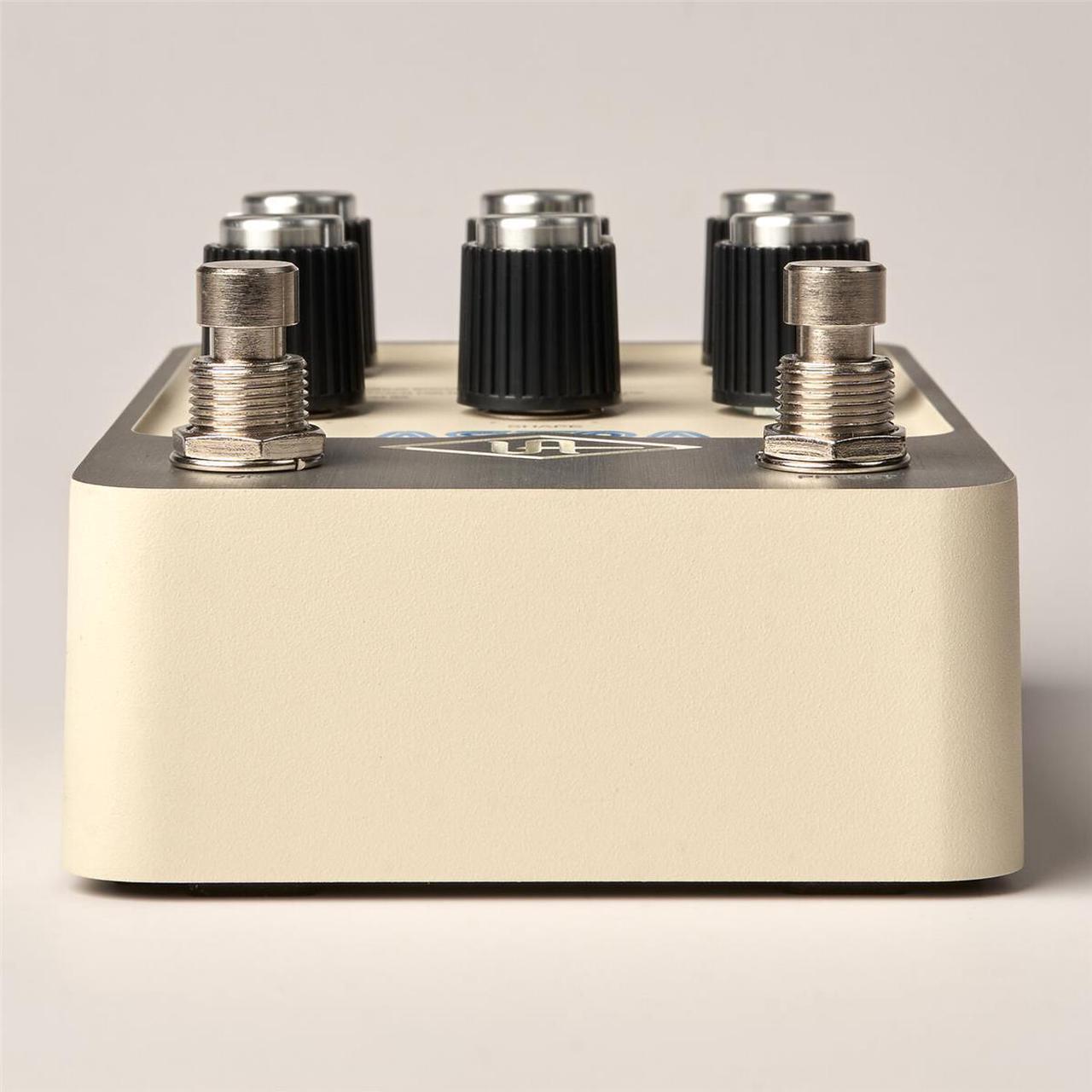 Alt view image 9 of 13 - Universal Audio UAFX Astra Modulation Machine Pedal