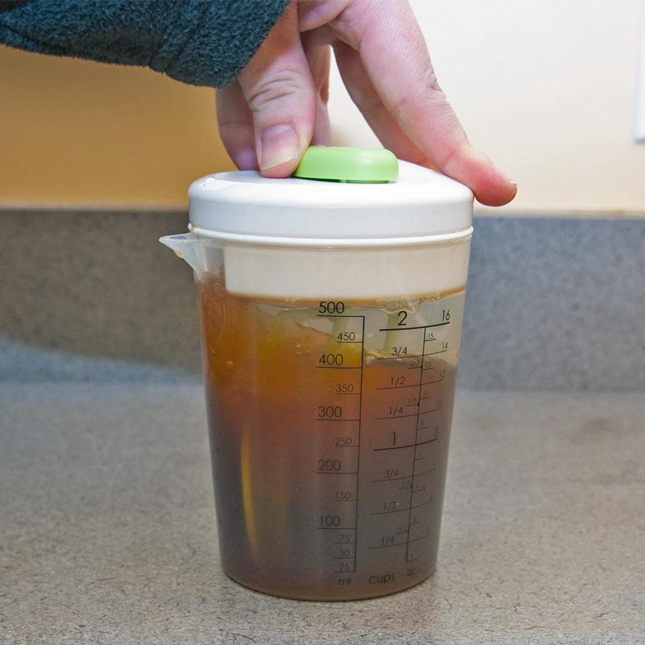 Alt view image 4 of 6 - MainStays Ratchet Style Multi Mixer Vinaigrettes Marinades Measuring Cup Trigger
