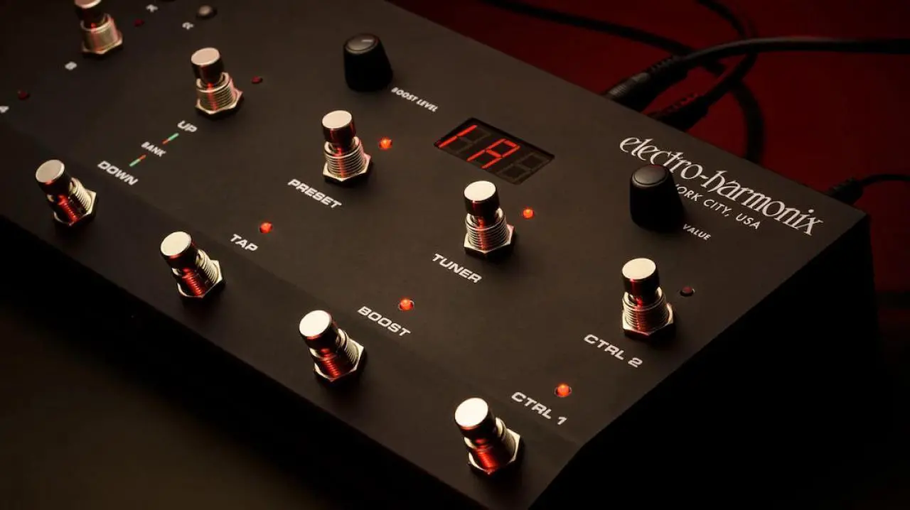 Alt view image 9 of 18 - Electro-Harmonix Super Switcher Programmable Guitar Effects Hub Pedal