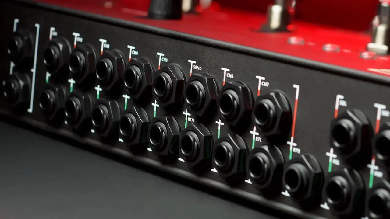 Alt view image 11 of 18 - Electro-Harmonix Super Switcher Programmable Guitar Effects Hub Pedal