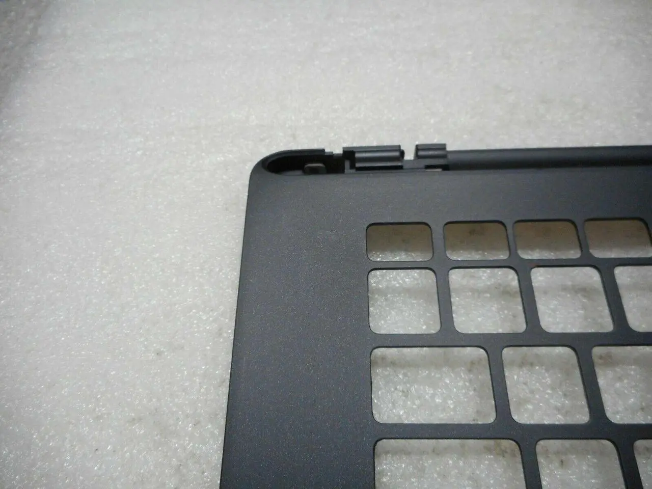 Alt view image 7 of 7 - Genuine Dell Latitude E7470 Palmrest Touchpad  9VXX8  AP1DL000501 , HUF06