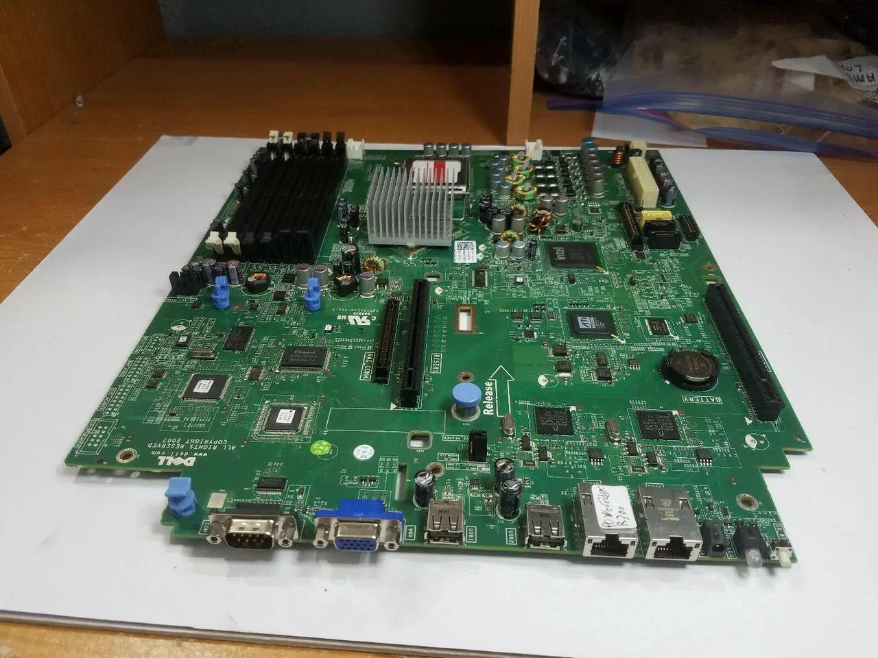 Alt view image 11 of 13 - DELL Ty179 System Board For Poweredge R300 Server