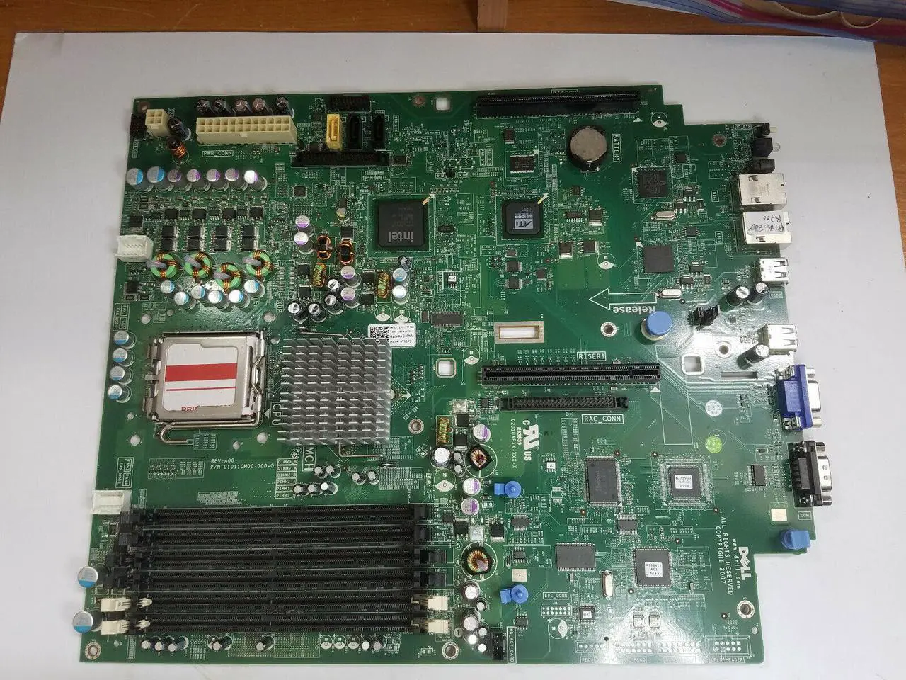 Alt view image 9 of 13 - DELL Ty179 System Board For Poweredge R300 Server
