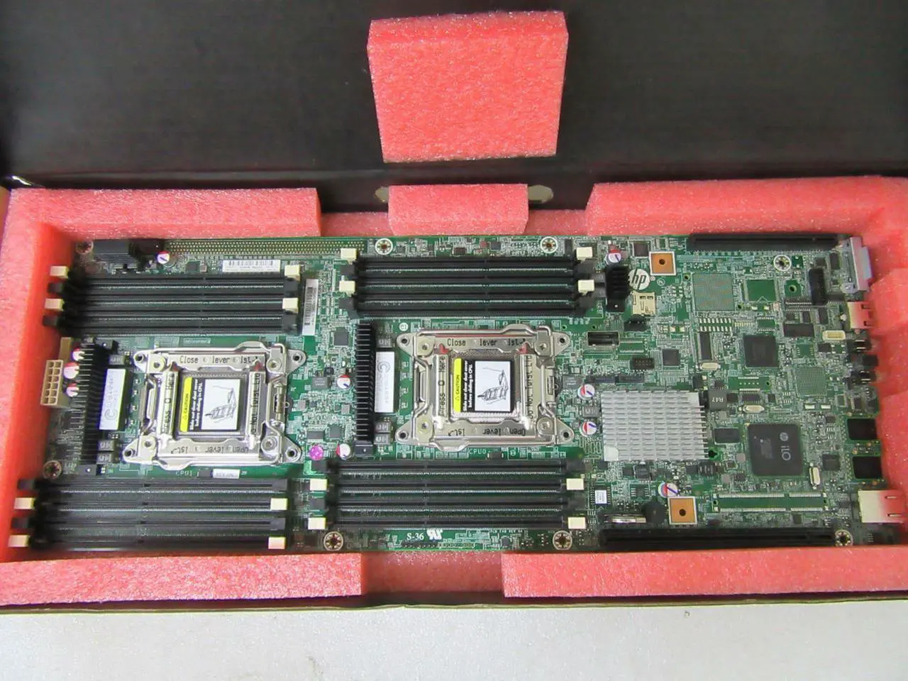Alt view image 4 of 5 - HP 684885-001 Dual Socket System Board For Proliant Sl230 G8 Server