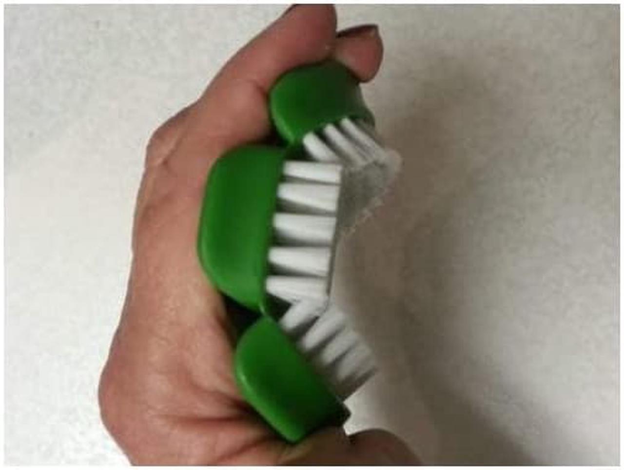 Alt view image 3 of 4 - Flexible Vegetable Brush, Green