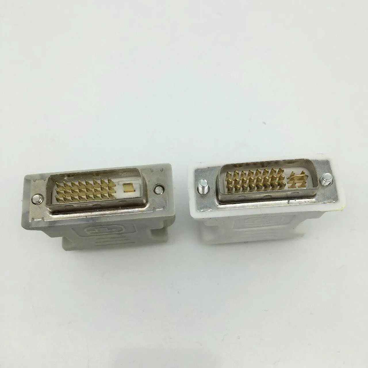 Alt view image 3 of 6 - DVI-I 24+5 Male to HD 15 Pin VGA SVGA Female Video Card Monitor LCD Converter Adapter DVI to vga connector  for HDTV TV