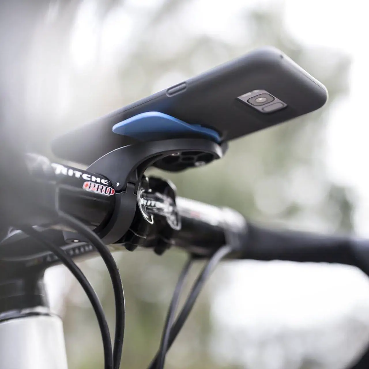 Alt view image 3 of 7 - Lock Out Front Bike Mount Kit for iPhone 11
