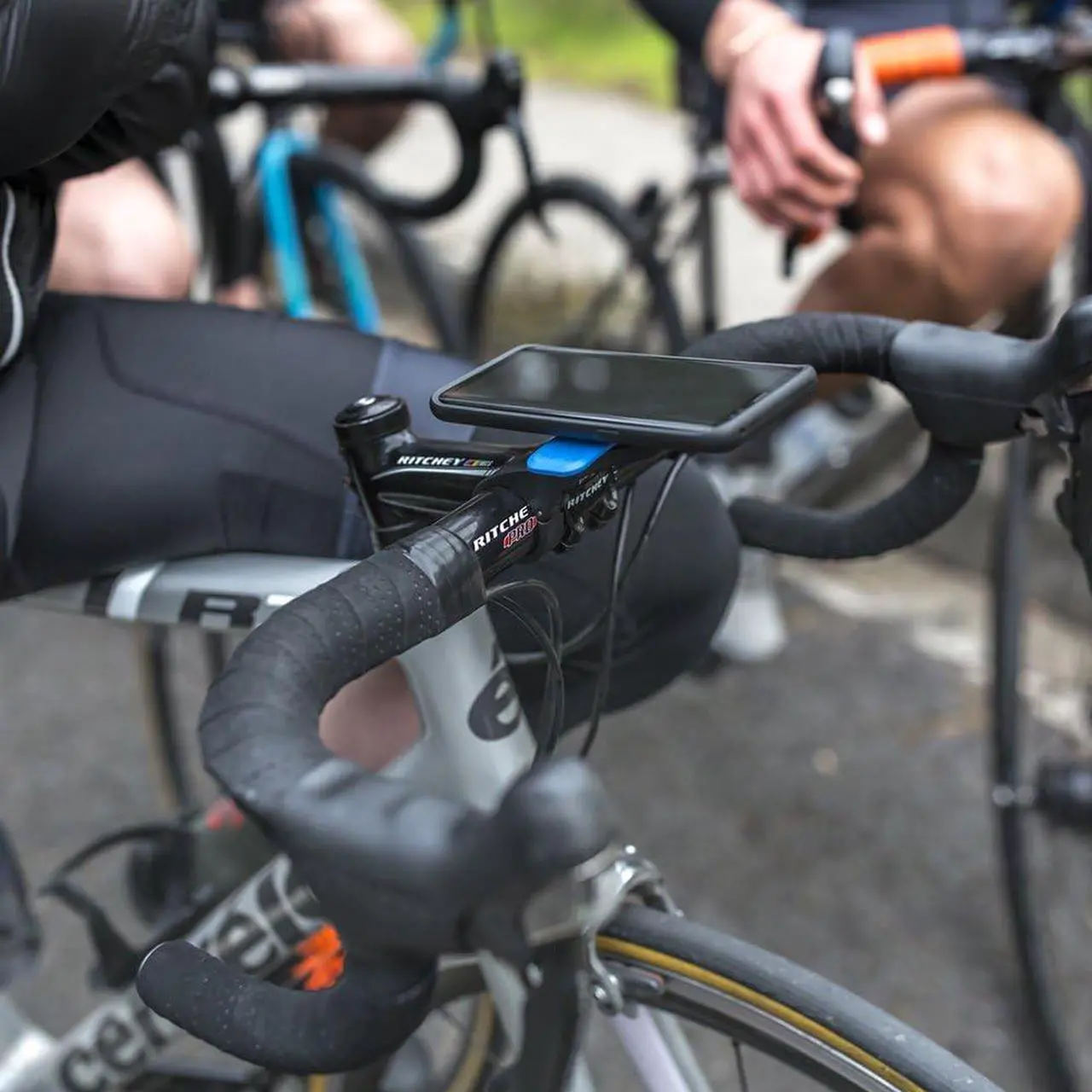 Alt view image 5 of 7 - Lock Out Front Bike Mount Kit for iPhone 11